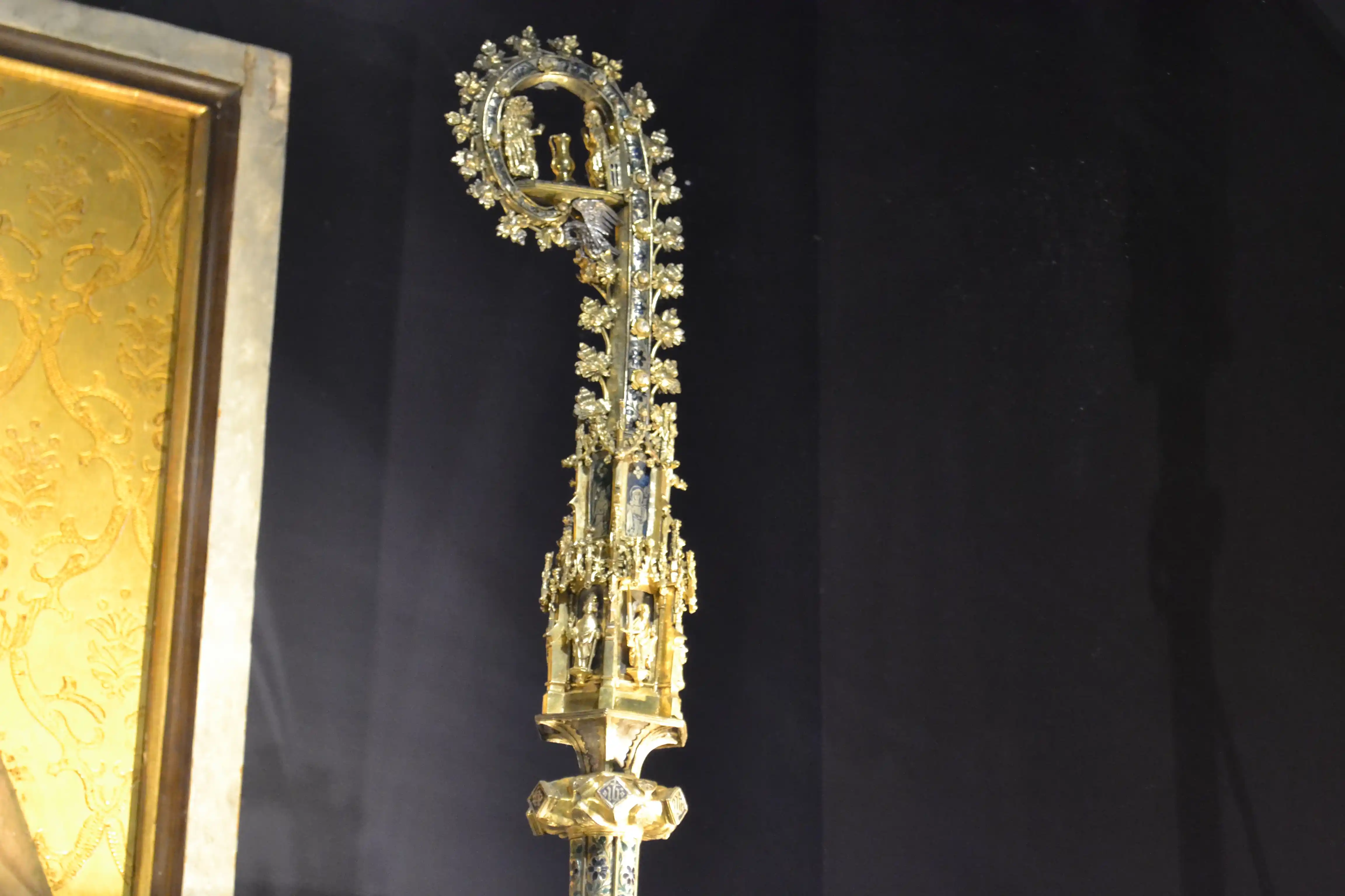 O Dea Crozier and Mitre